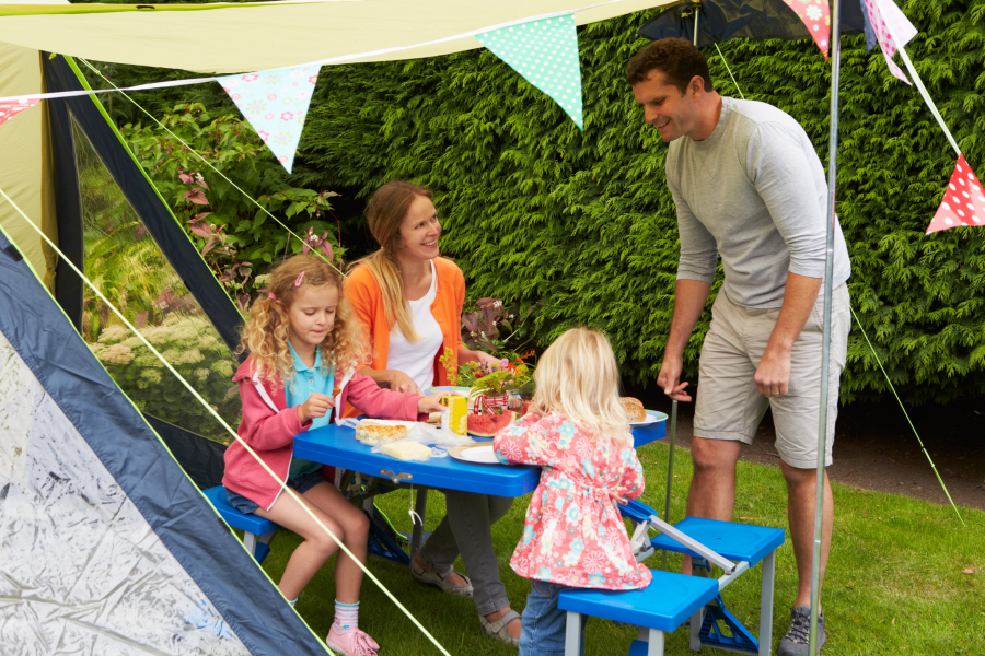 famille au camping a Nantes