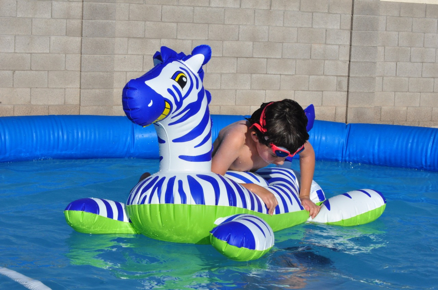 piscine au camping familial Ardèche