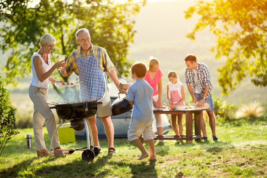 famille au camping Aveyron